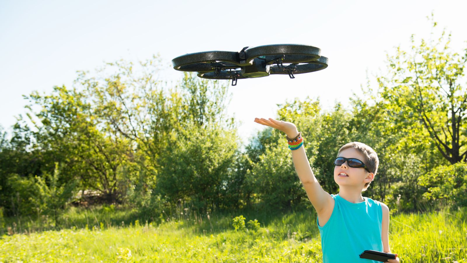 skynews-drones-children_4371606