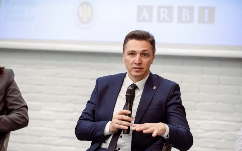 Serghei-Carapunarli-800x500