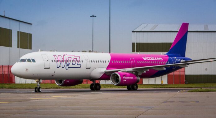 wizz-air-a321-696x382