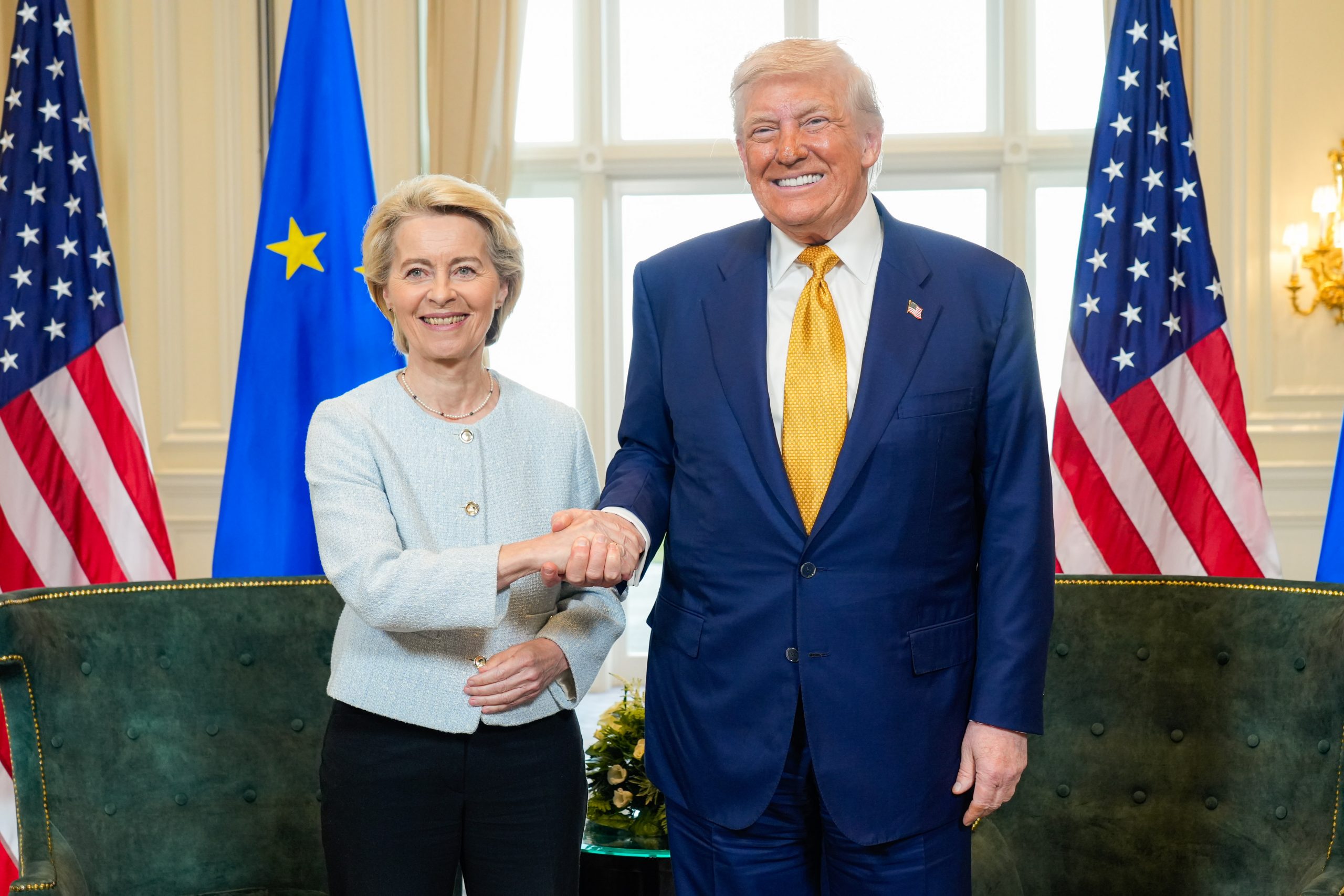 Ursula-von-der-Leyen-Donald-Trump-scaled
