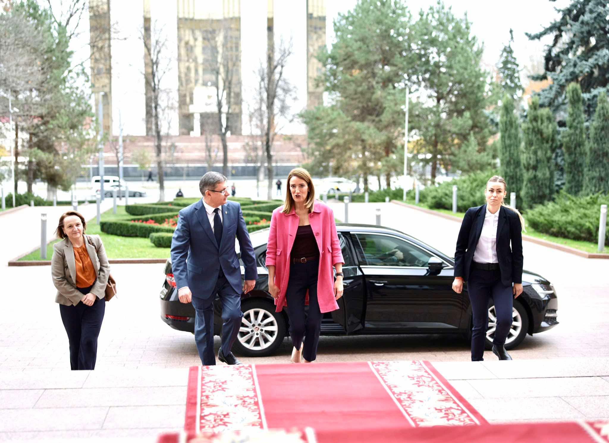 577048912_1318213626984201_7859216051519900594_n