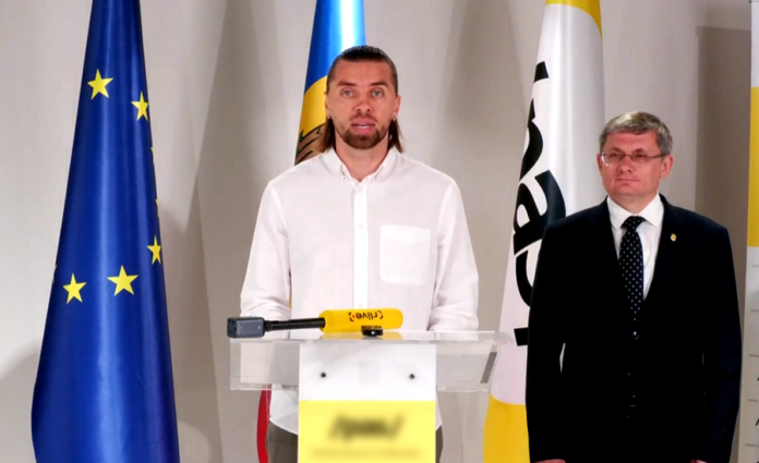 Maxim-potirniche-696x425