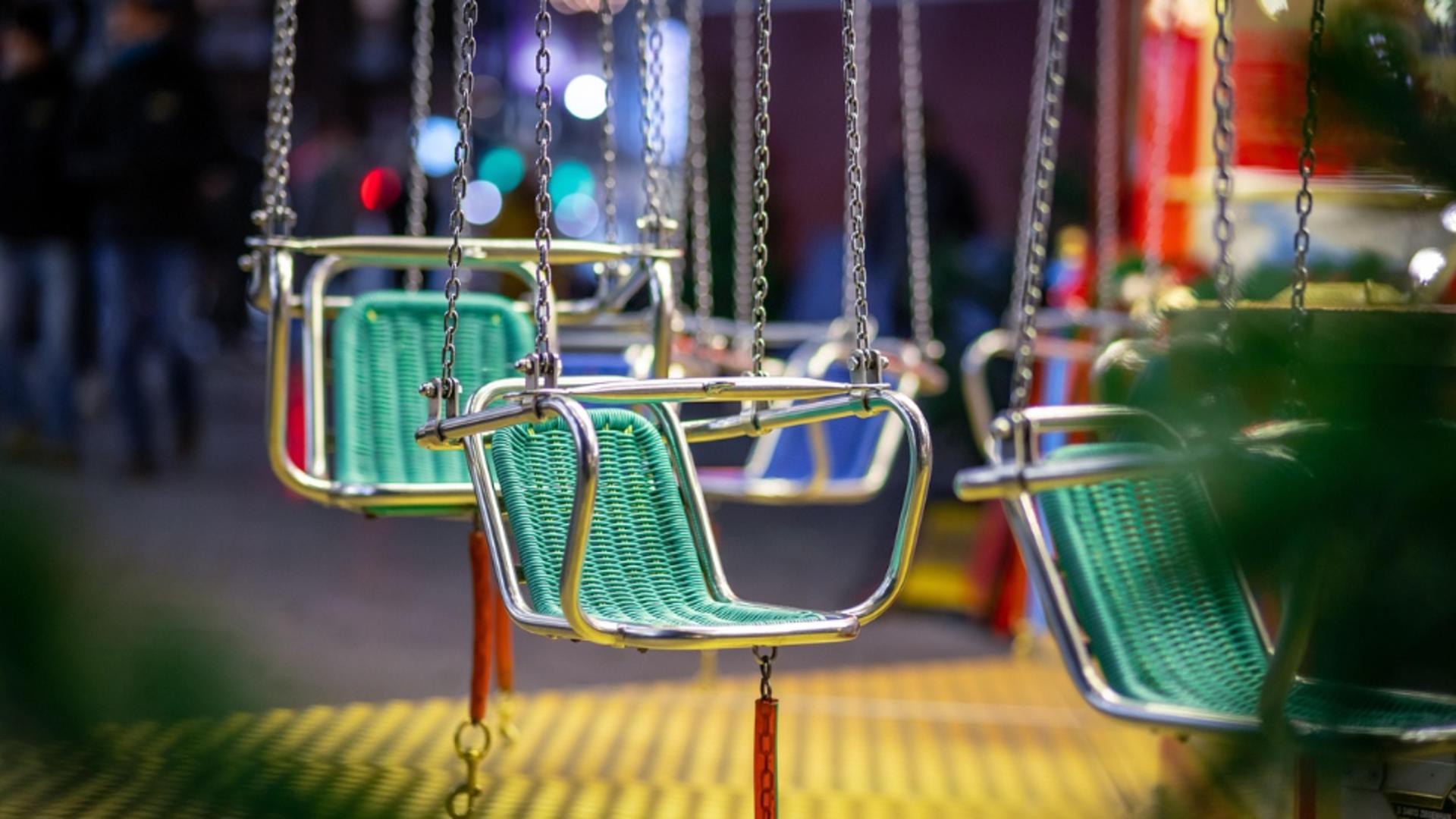 carousel-7654138_1280_5b845a54f5