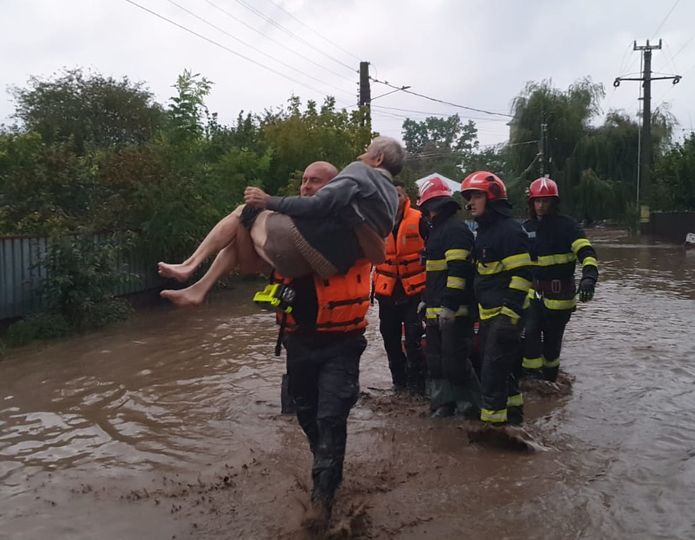 inundatii romania