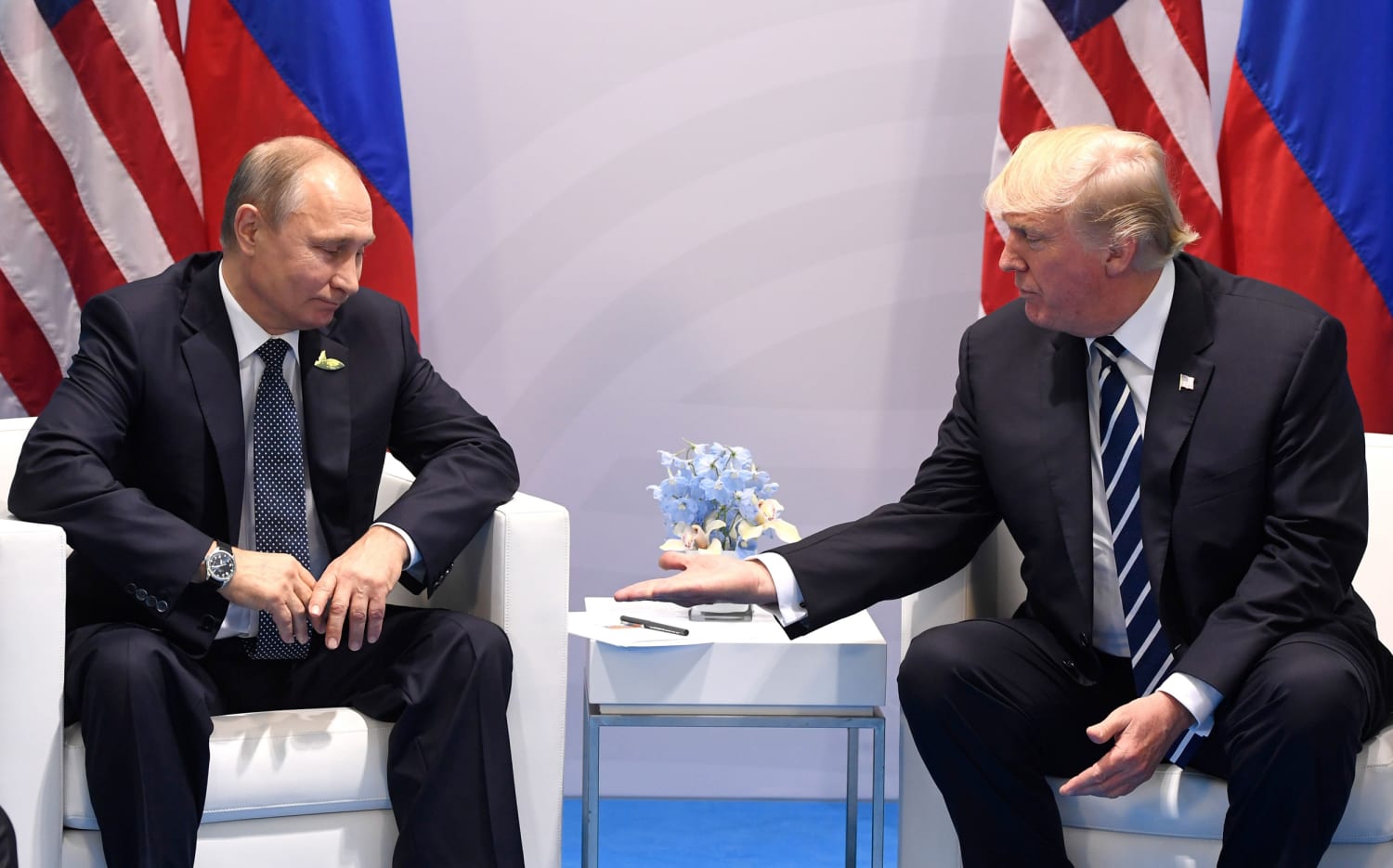 230915-trump-putin-mn-1316-a1539d