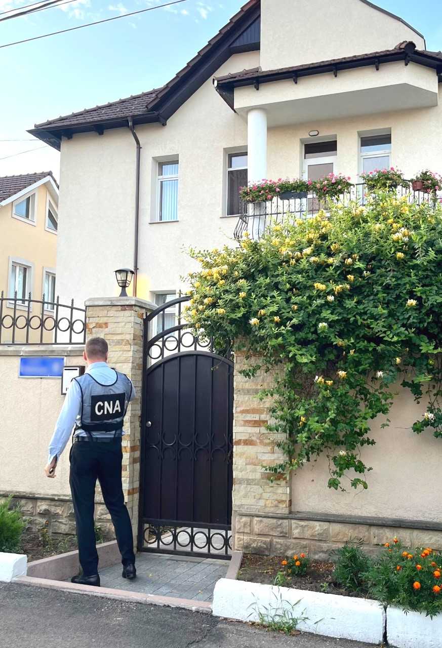 descărcare (1)