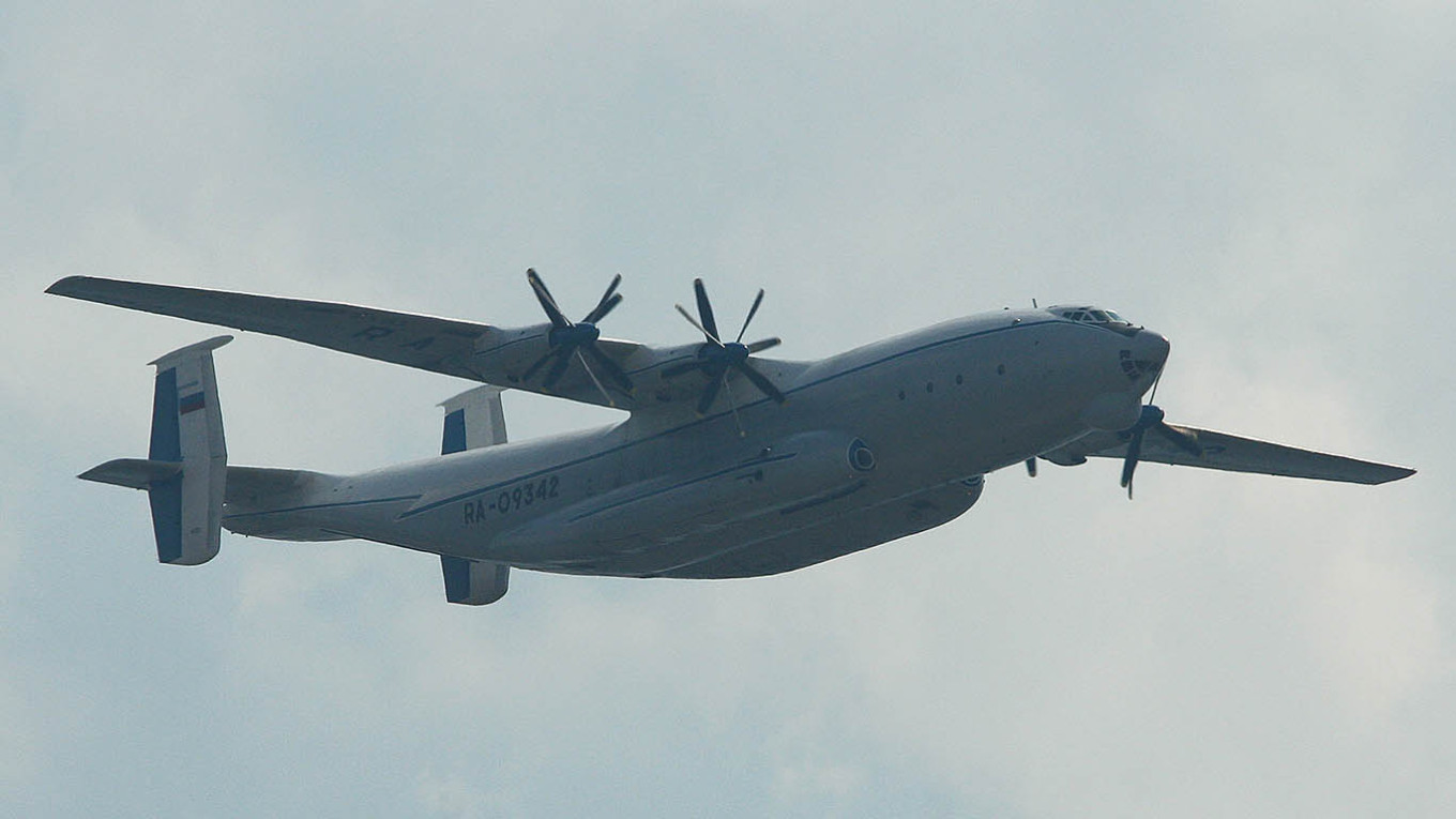 Antonov_An-22A_Cock_RA-09342_8696297165