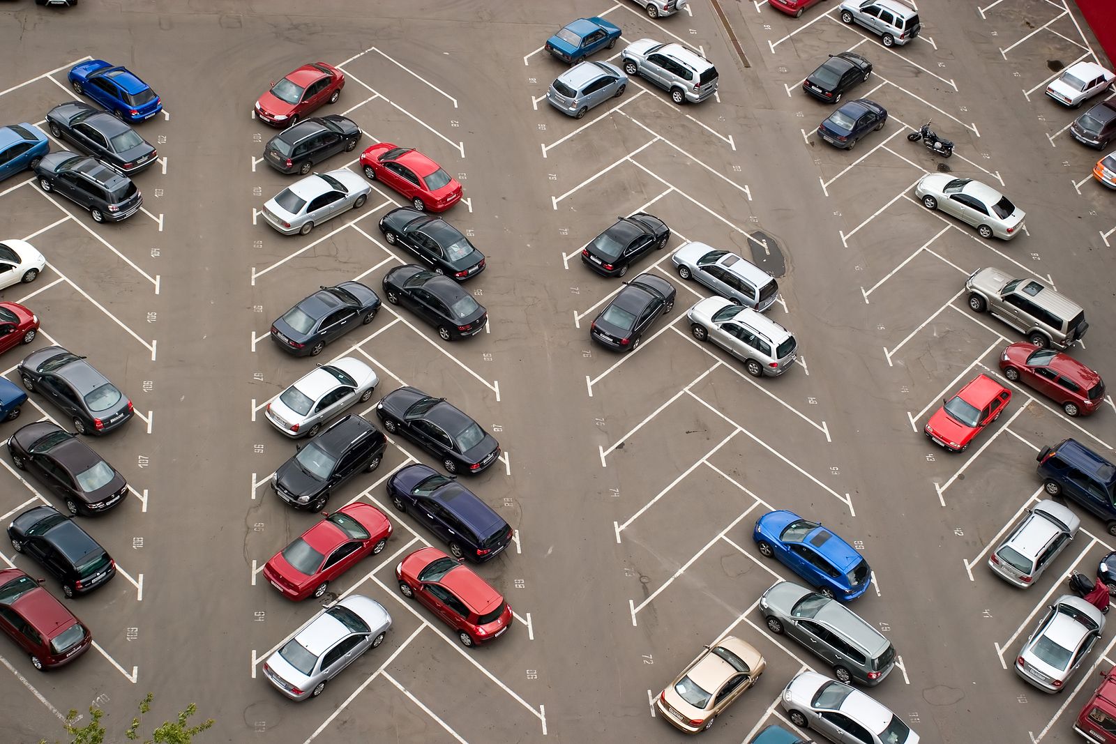 Cars-parked-in-parking-lot