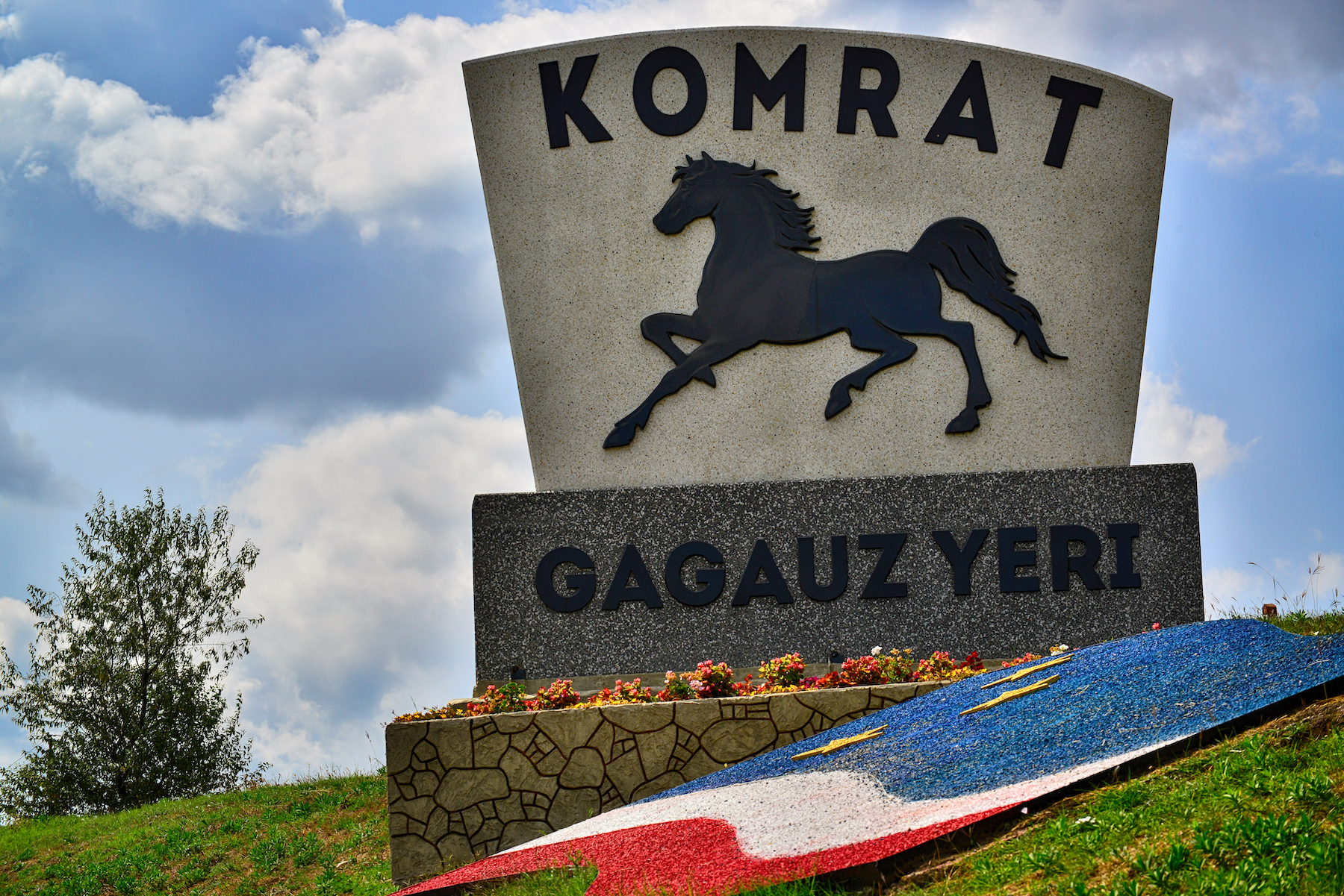 Comrat-1