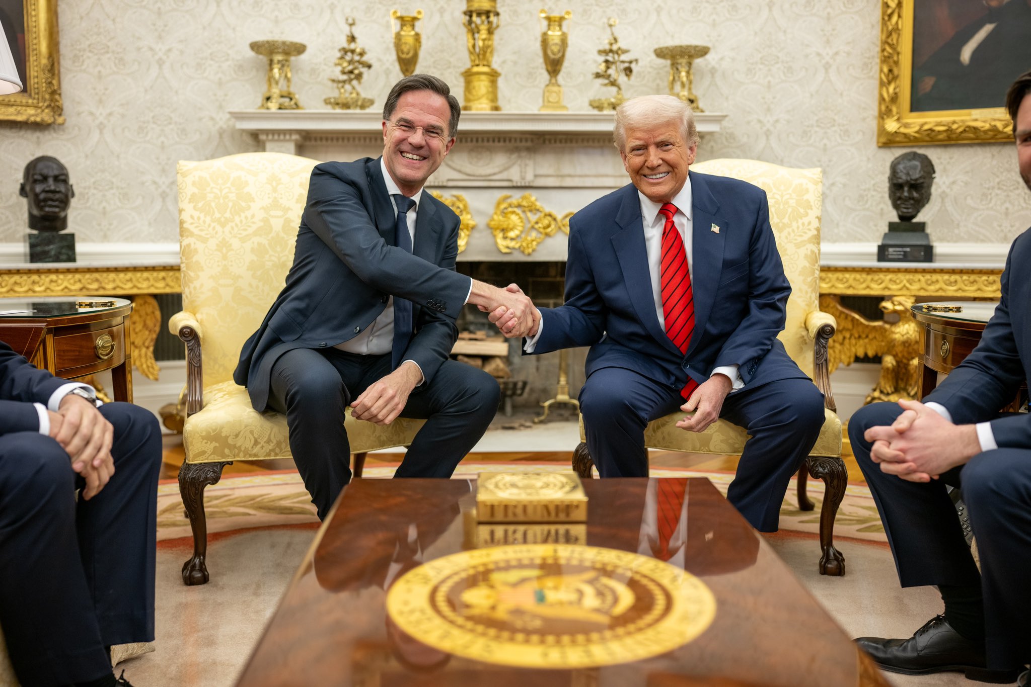President_Donald_Trump_meets_with_the_Secretary_General_of_NATO,_Mark_Rutte,_in_the_Oval_Office