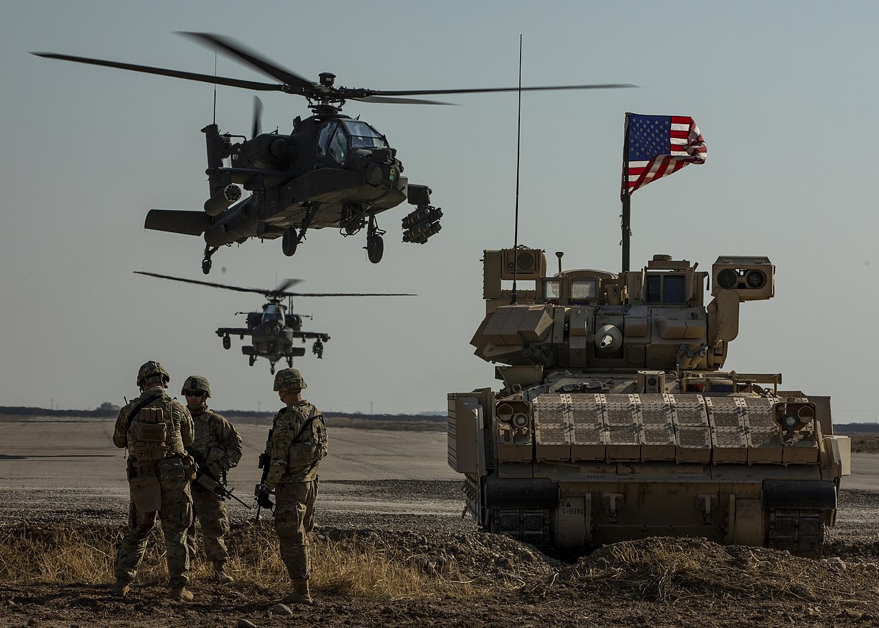 M2_Bradley_Infantry_Fighting_Vehicles_in_Northeast_Syria_2020