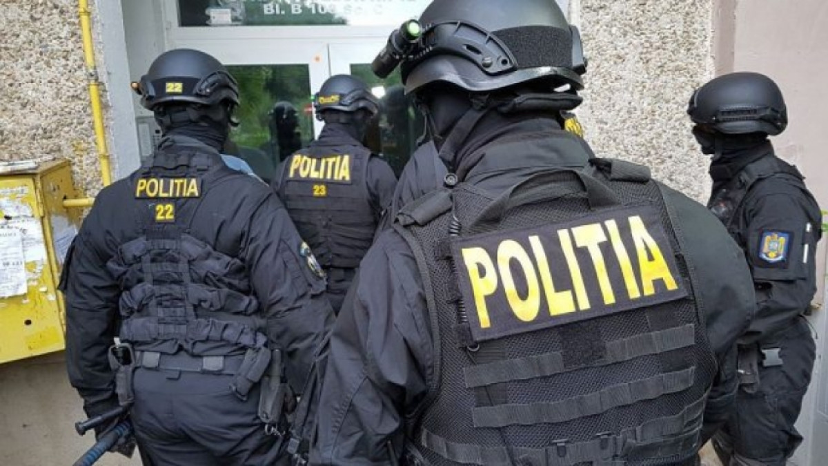 perchezitii-in-romania-suedia-si-r-moldova-invinuitii-ar-fi-spalat-milioane-de-euro-din-fraude-informatice-190615-1670417667
